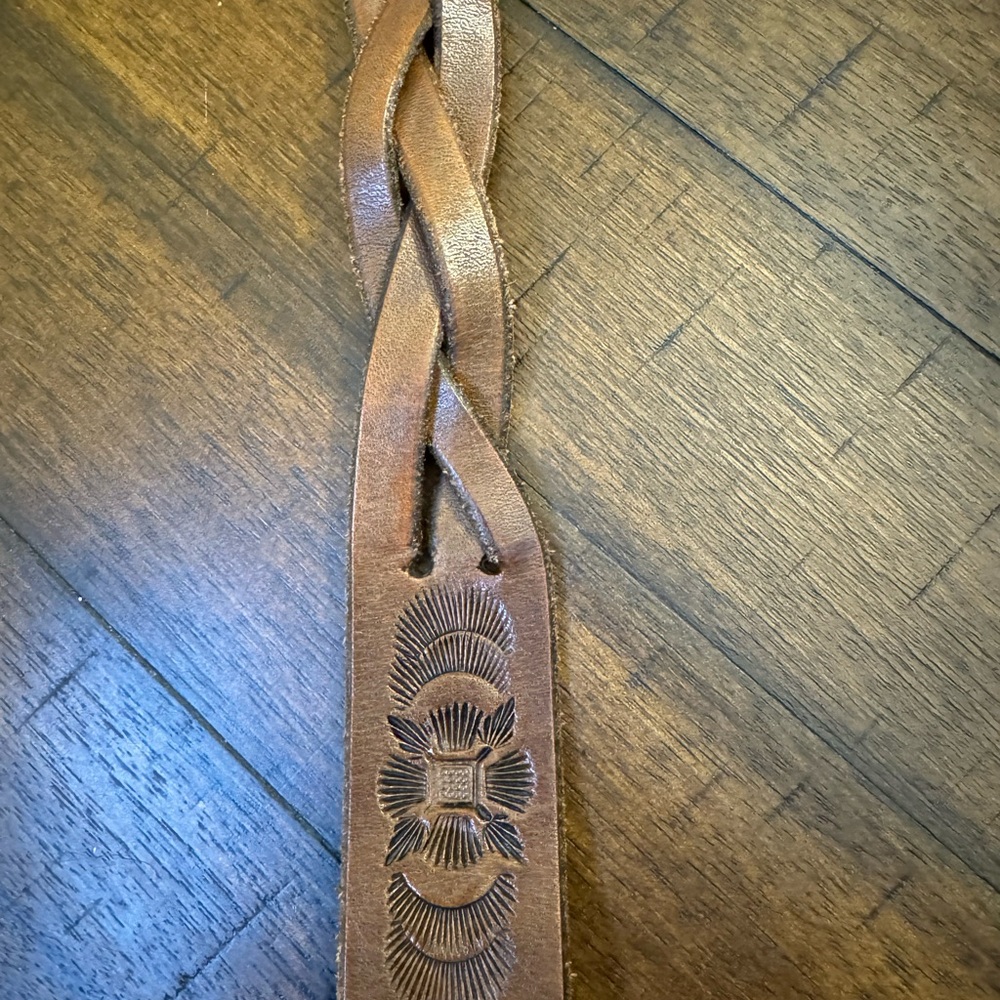 Hand Tooled Leather Belt w Gold Tone Buckle 31” Length Western Navajo Etched - Picture 4 of 7